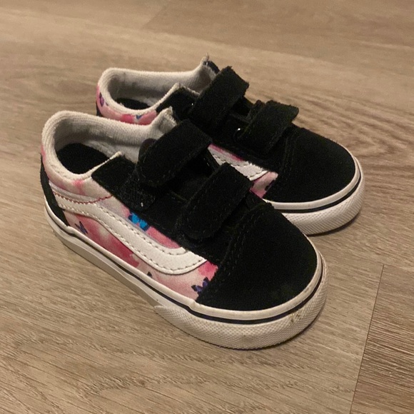 Vans - Picture 2 of 6